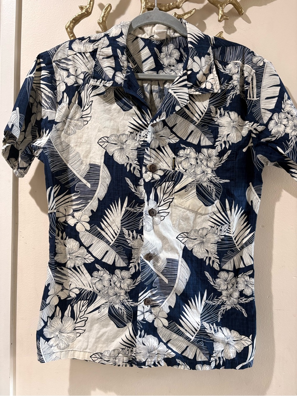 Palmwave Navy & White Floral Hawaiian Shirt - Men small